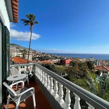 Valhalla Panorama בית הארחה 3*