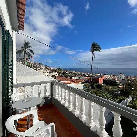 Residencial Pina 3* Funchal (Madeira)